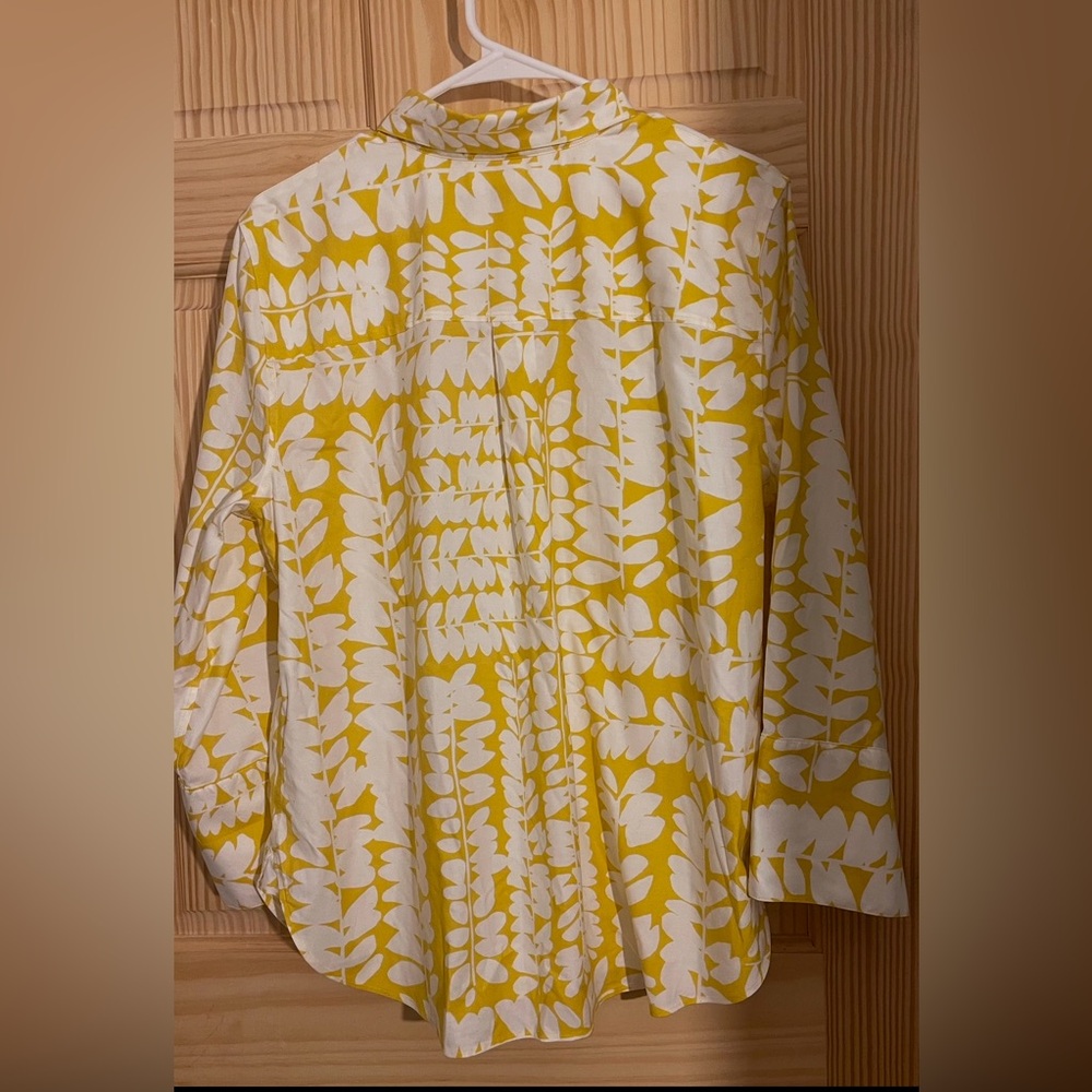 💎💎Chico's Sunny Yellow and Cream Floral Blouse - Picture 8 of 10